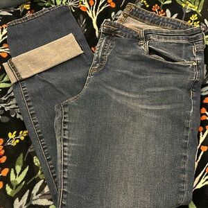 KUT from the Kloth Boyfriend Jeans- 16